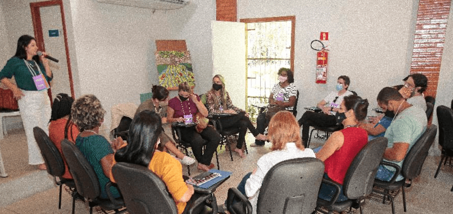 Servidores participam de treinamento sobre atendimento humanizado