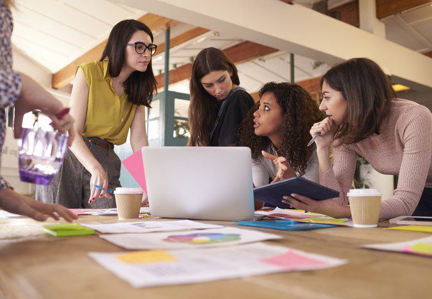 Serra social: curso na área de tecnologia de informação para mulheres
