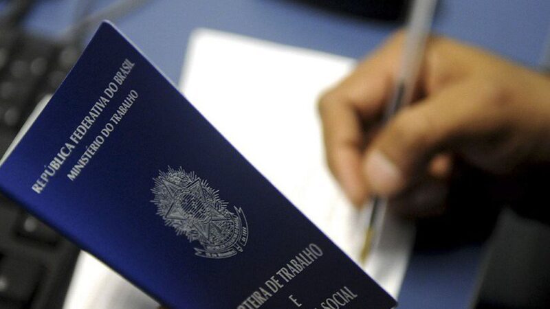 Oportunidade: van com cerca de 300 vagas de emprego estará em bairro da Serra nesta sexta (11)