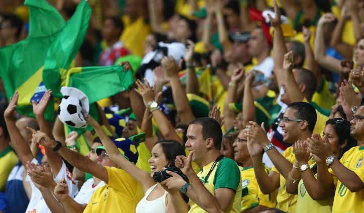 Copa do Mundo: alegria e comemoração marcam a estreia do Brasil na Serra