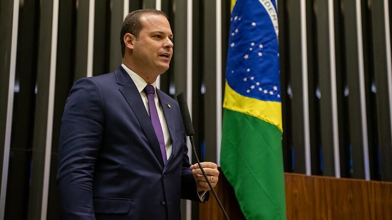 Deputado Federal cria projeto para que vítimas de tráfico humano possam pedir ajuda