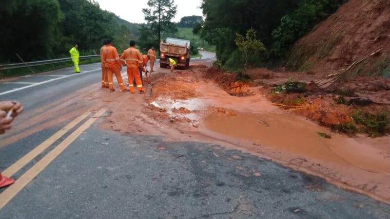 Defesa Civil da Serra alerta para risco de deslizamento no município