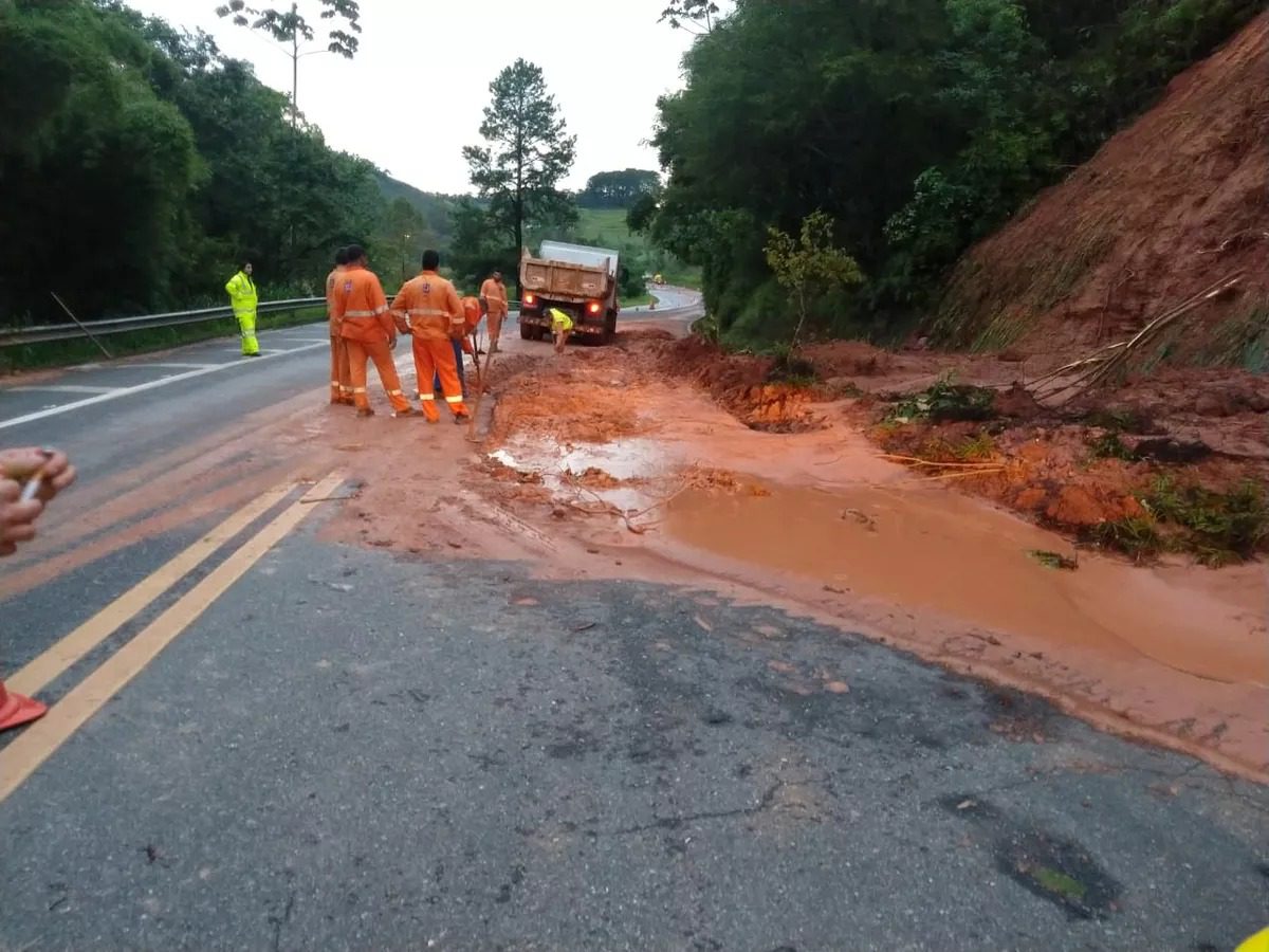 Defesa Civil da Serra alerta para risco de deslizamento no município