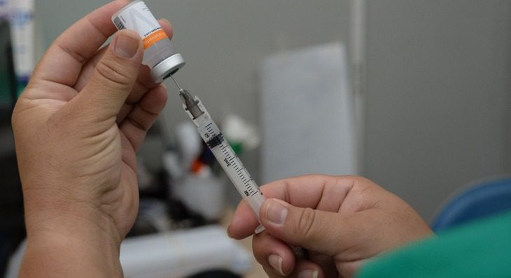 Agendamento on-line para vacinas contra Covid-19 e influenza inicia nesta segunda (9)