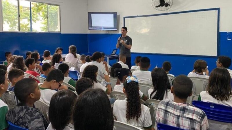 Ação educativa em escolas alcança mais de 450 alunos através da Conexão Positiva
