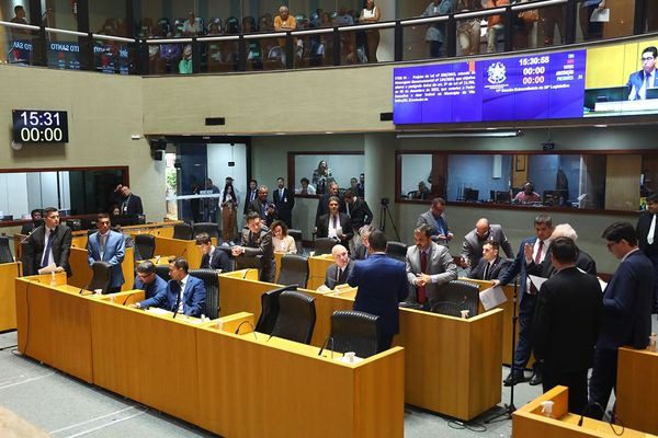 Projeto que altera datas de promoção para policiais e bombeiros militares é aprovado pela Assembleia