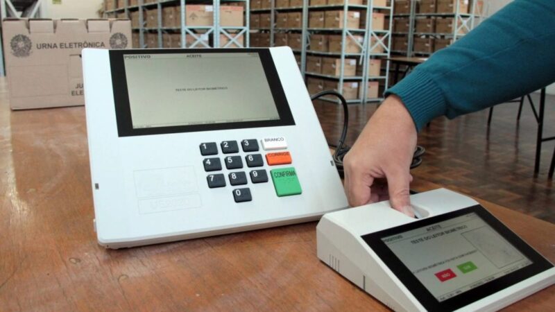 Entenda o processo de criação da urna eletrônica no Brasil