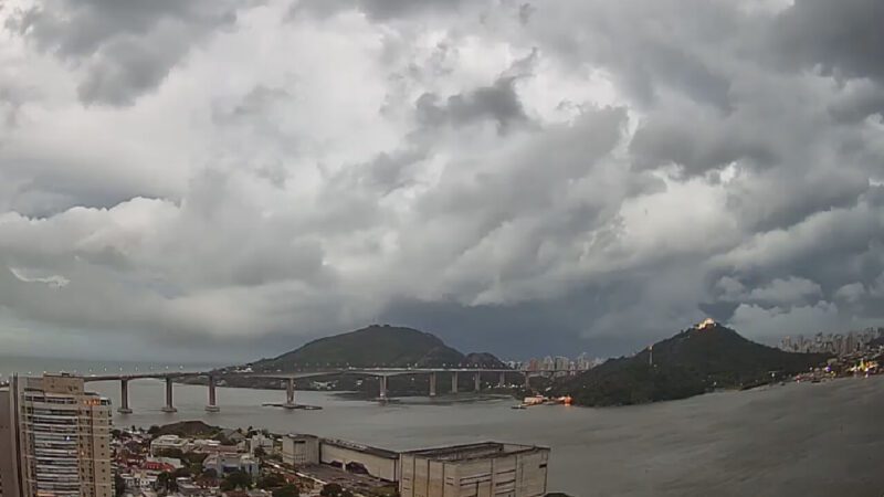 Natal no Espírito Santo Pode Ser Marcado por Chuvas e Tempestades