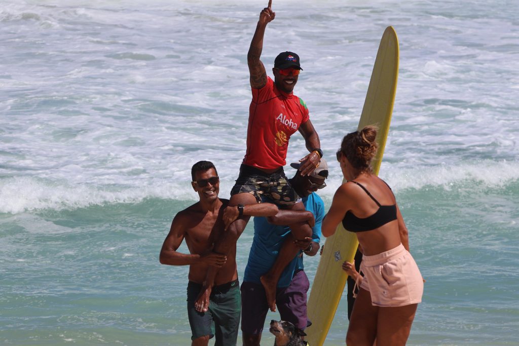 Surfista da Serra disputa segunda etapa do Circuito Brasileiro