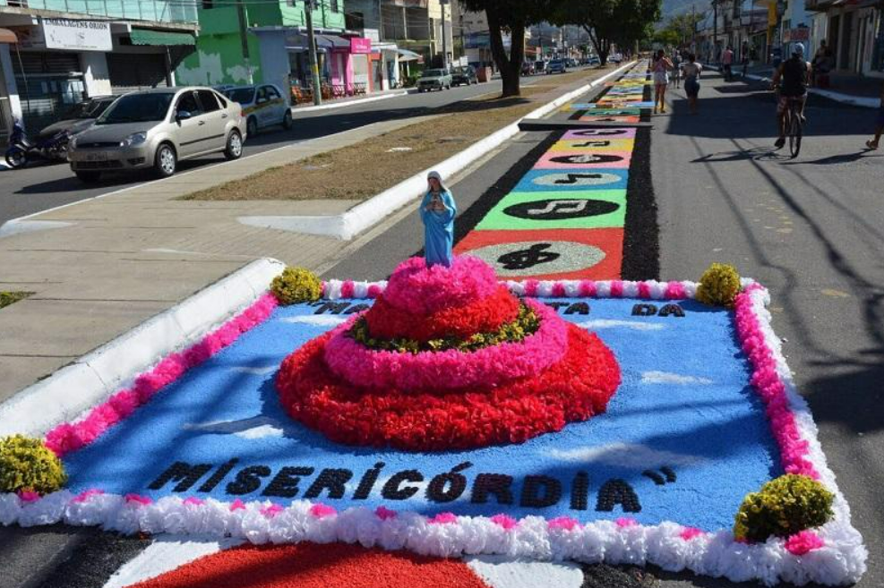 Barcelona prepara Corpus Christi com segundo maior tapete do ES