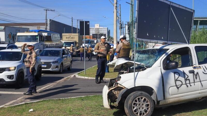 Blitz educativa do Maio Amarelo aborda 176 veículos na Serra nesta terça (6)