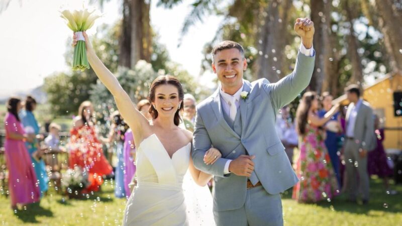 Cerimônia reservada marca casamento do prefeito Weverson Meireles na Serra