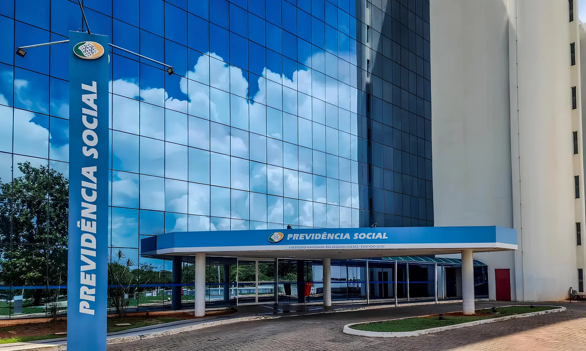 INSS anuncia concurso com 9 mil vagas e salários de até R$ 10 mil