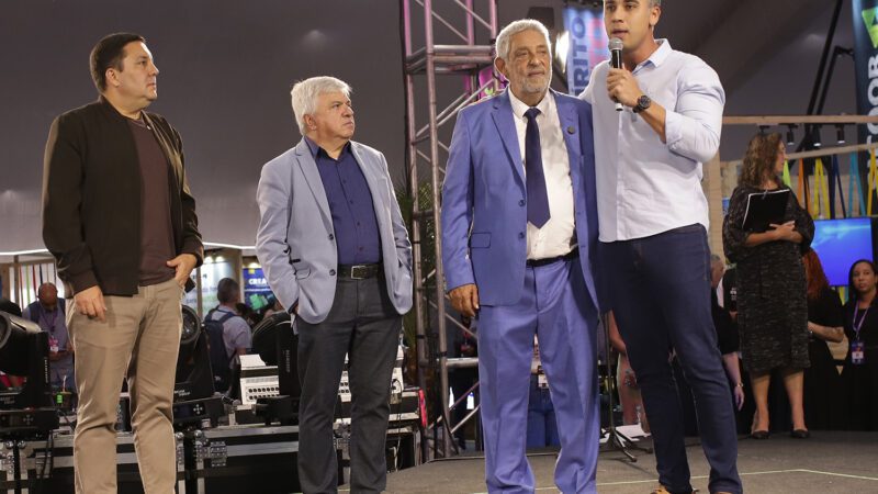 Serra encerra edição histórica da SOEA com passagem da bandeira para Sergipe