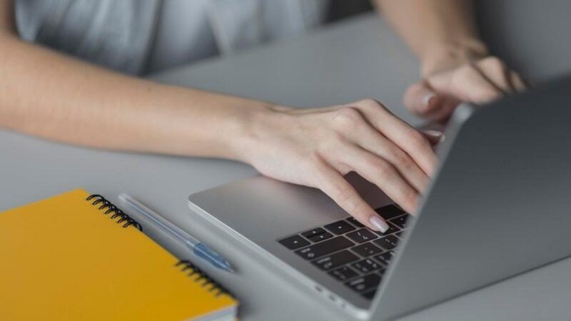 Serra moderniza sistema de processos seletivos e amplia acesso dos candidatos