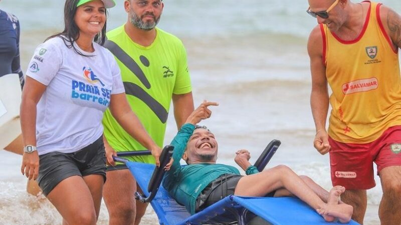 Praia sem Barreiras promove inclusão e garante acesso ao mar na Serra