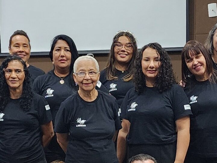 Serra oferece curso gratuito de Libras com vagas para mulheres
