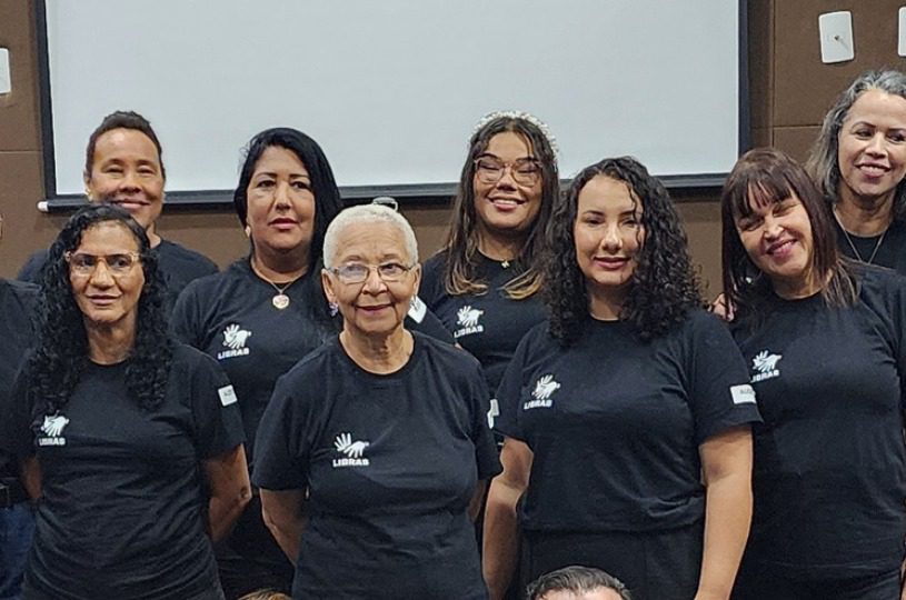 Serra oferece curso gratuito de Libras com vagas para mulheres