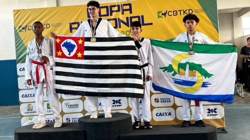 Atletas do Serra Atleta conquistam 13 medalhas em campeonato regional de taekwondo