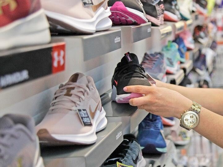 Procon orienta consumidores para compras seguras no Dia dos Pais