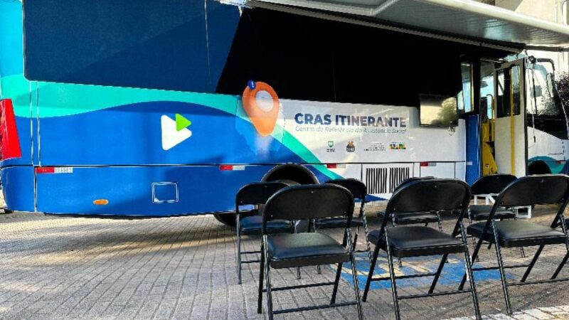 CRAS Itinerante oferece serviços sociais aos moradores de Cidade Nova, na Serra