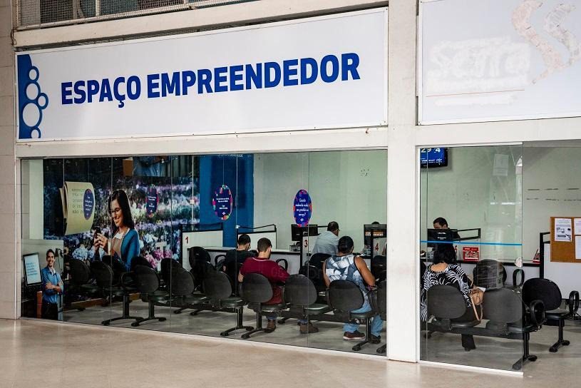 Micro e pequenas empresas têm até quarta-feira para negociar dívidas com a União