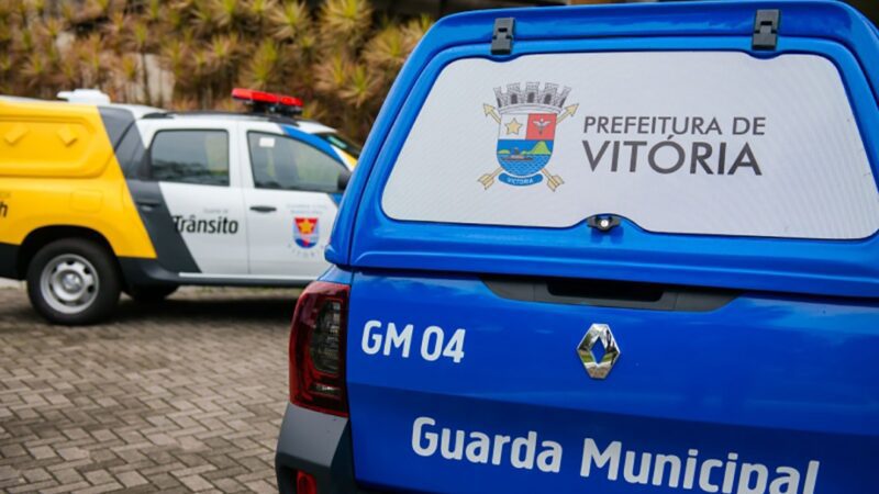 Profissionais das forças de segurança são vacinados contra Covid-19 em Vitória