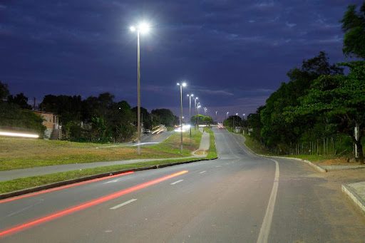 Cidade recebe 100 novos pontos de iluminação