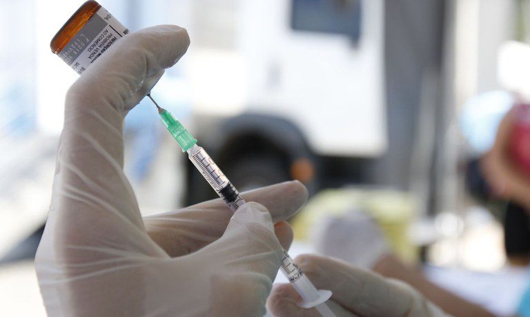 Prefeitura da Serra abre novas vagas de vacina contra Covid-19 nesta quinta (24)