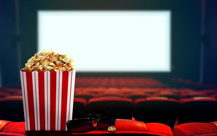 Serra oferece cinema de graça nos bairros, saiba como participar