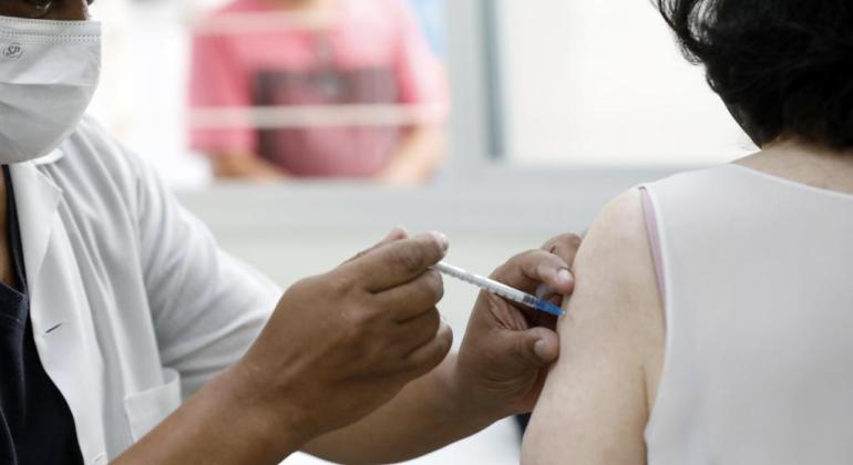 Saúde da Serra abre agendamento on-line para vacina nesta segunda (13)