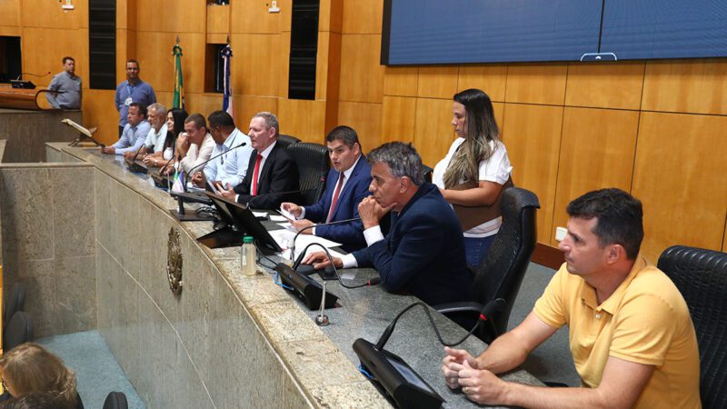 Moradores da Serra reclamam com Deputados sobre a qualidade da água