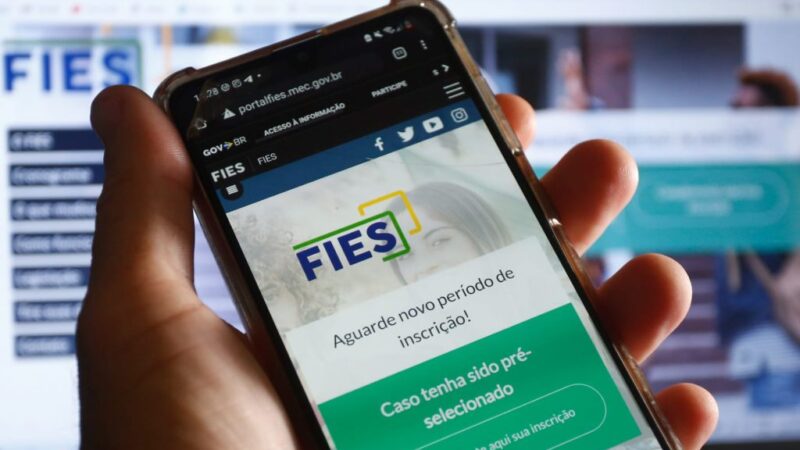 Educação: pré-selecionados no Fies devem finalizar inscrição até amanhã