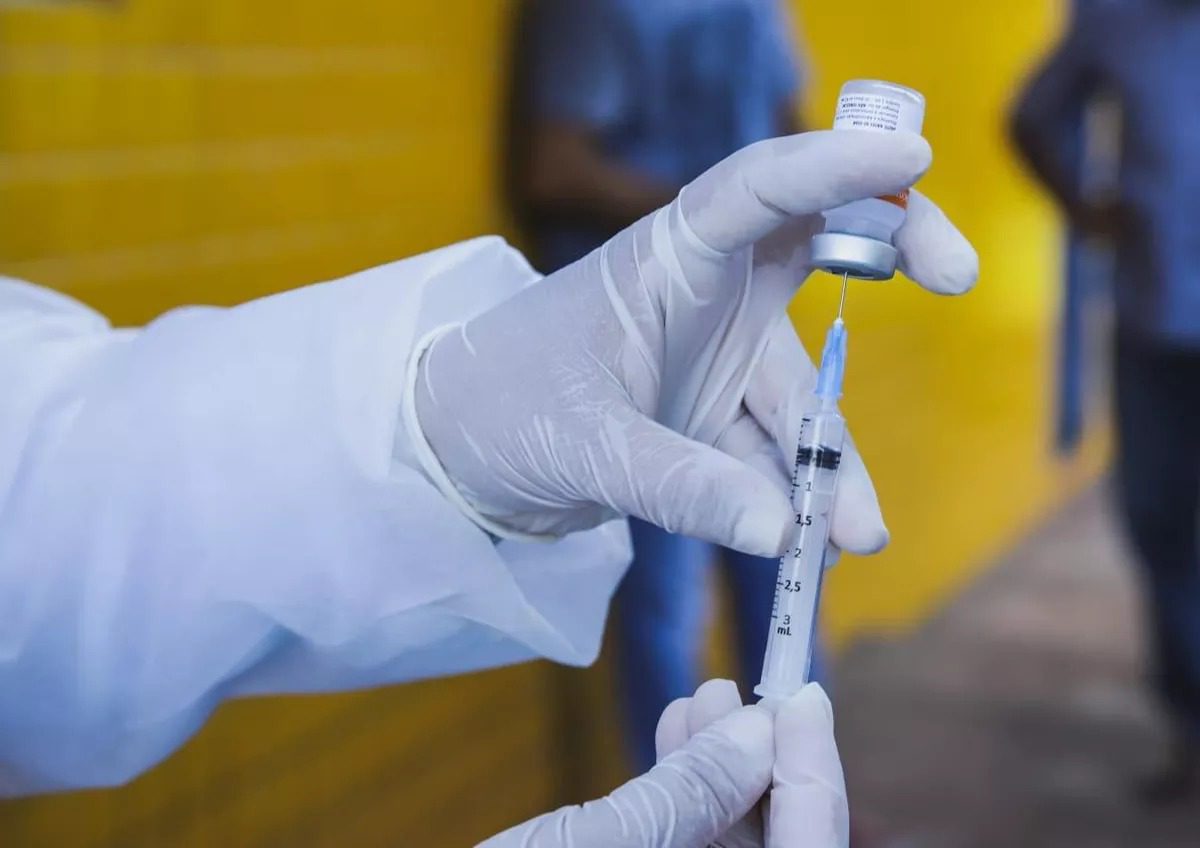 Reforço de Proteção: Grupos prioritários podem receber a segunda dose da vacina Bivalente contra a Covid-19