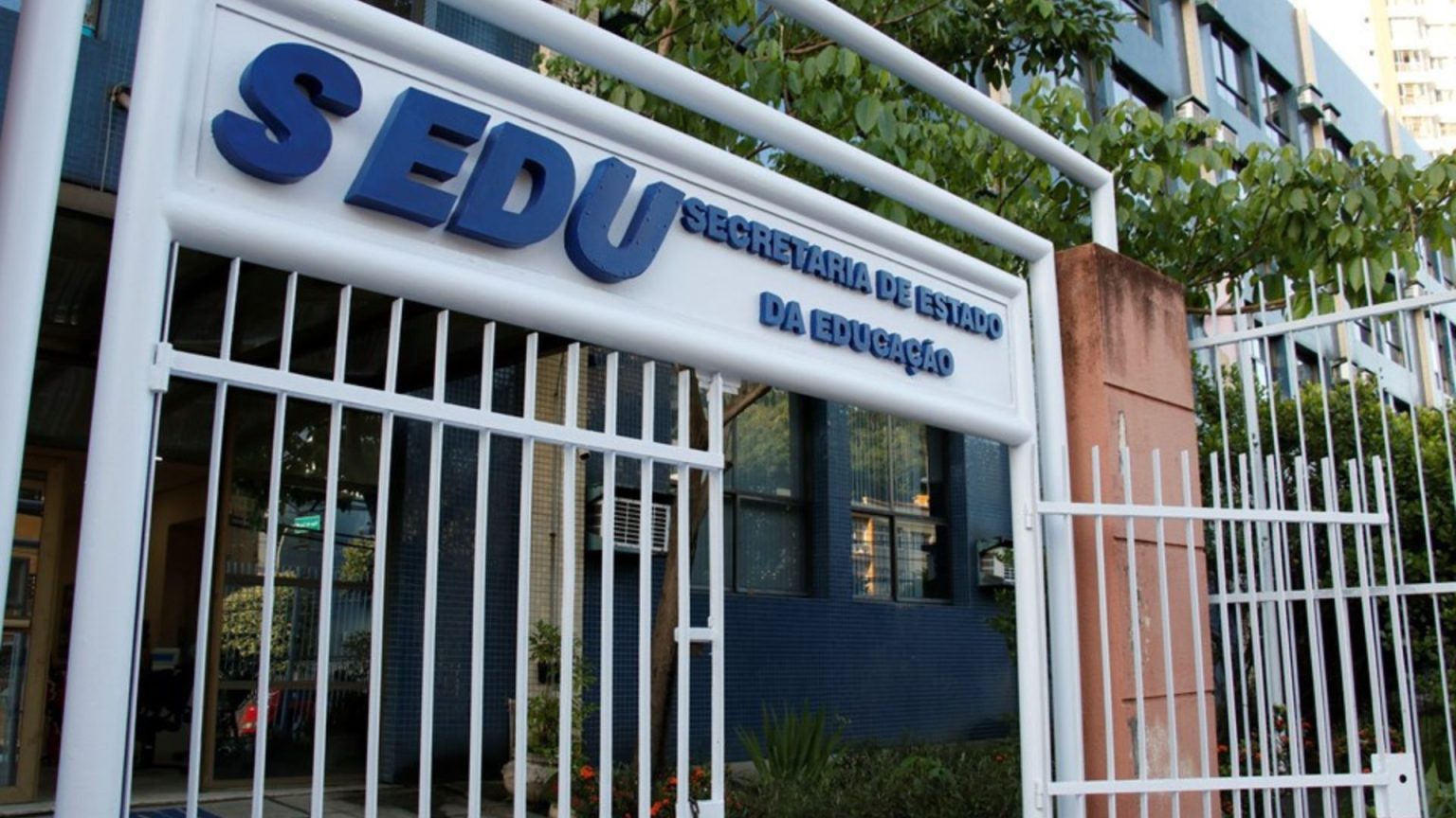 Secretaria de Educação lança concurso público com remuneração de R$ 5 mil