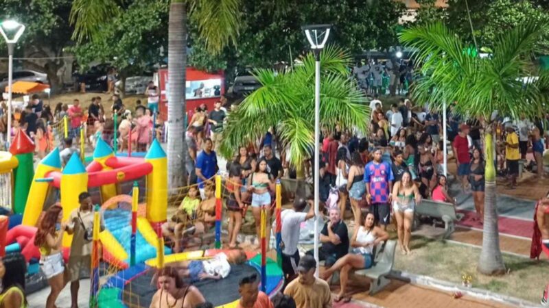 Alegria contagiante: ‘Sujos’ desfilam pelas ruas de Campinho da Serra com marchinhas de Carnaval