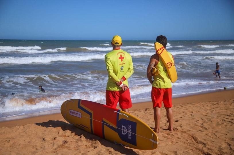 Dicas essenciais para curtir um verão na Serra com banhos de mar seguros