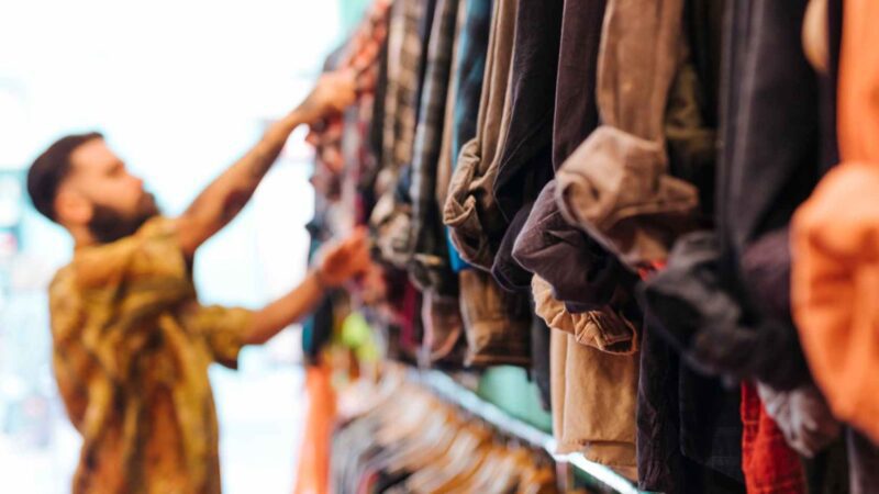 Bazar em Laranjeiras oferecerá roupas para adultos e crianças com preço máximo de R$ 15