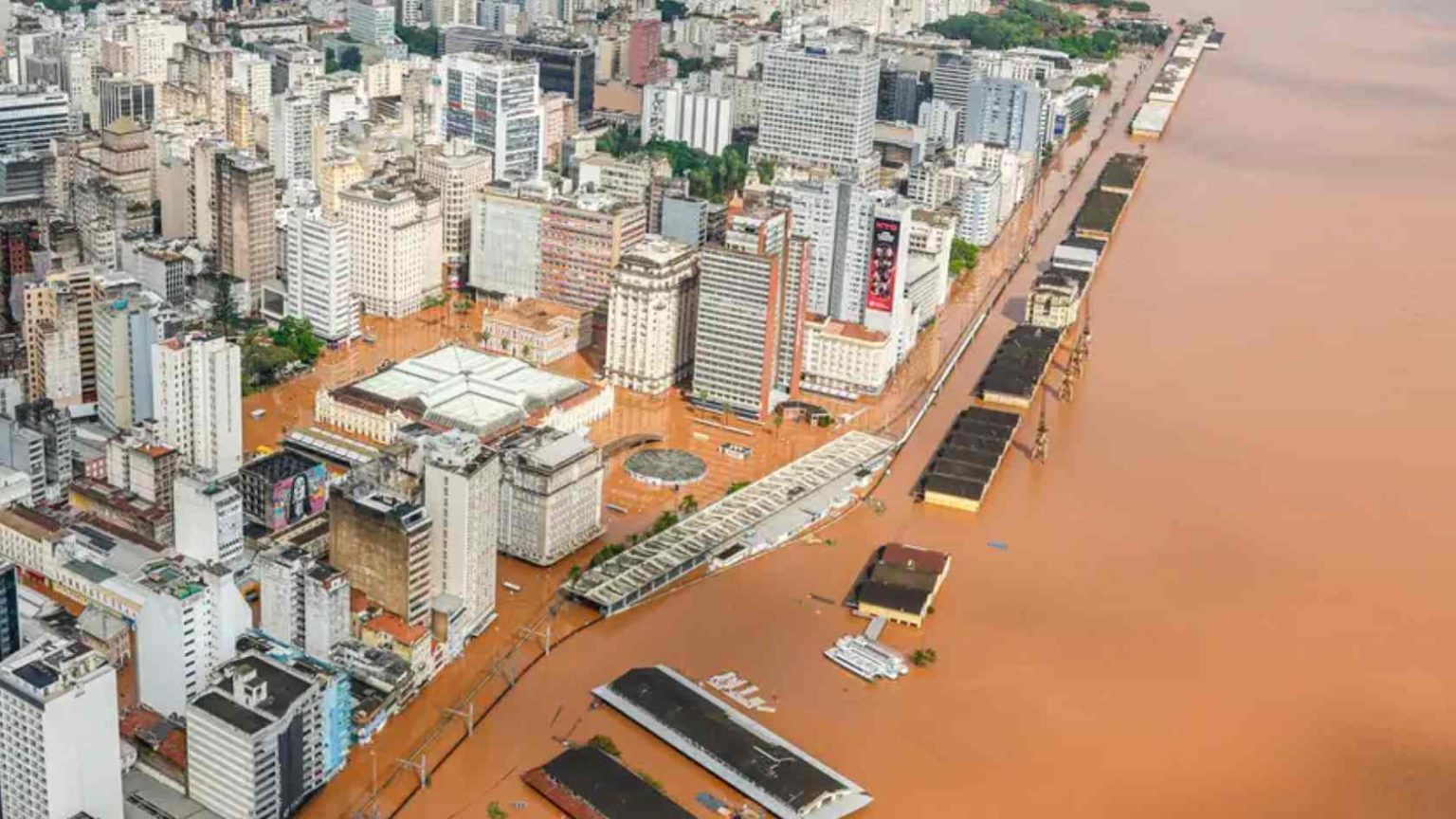 Equipes capixabas se unem para ajudar gaúchos durante torneio de basquete na Serra