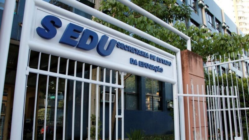 Secretaria de Educação anuncia concurso com mais de 800 vagas e salários de R$ 5 mil