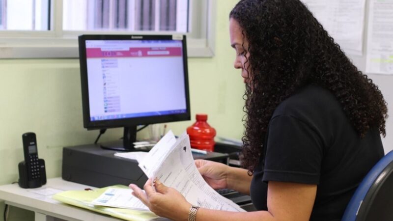 Estado anuncia concurso público de nível médio para secretário escolar com salário de R$ 2.700