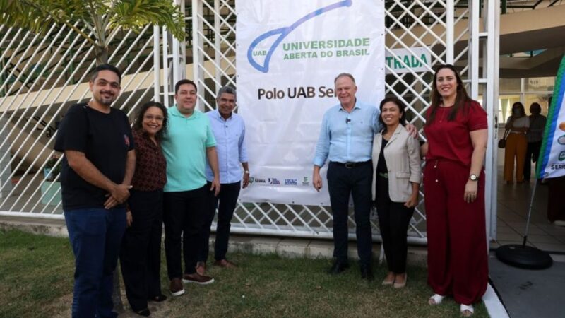 Estado inaugura novo polo de ensino superior e cursos profissionalizantes na Serra