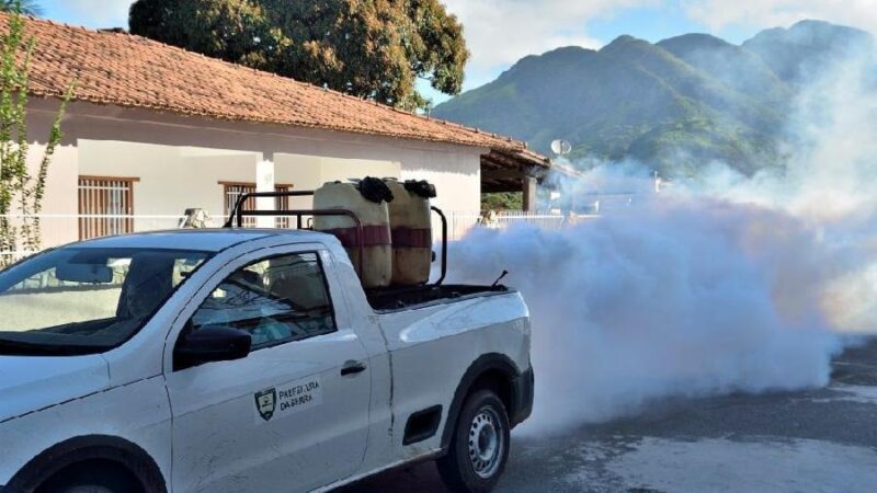 Carro fumacê passa por mais de 40 localidades nesta semana no combate aos mosquitos