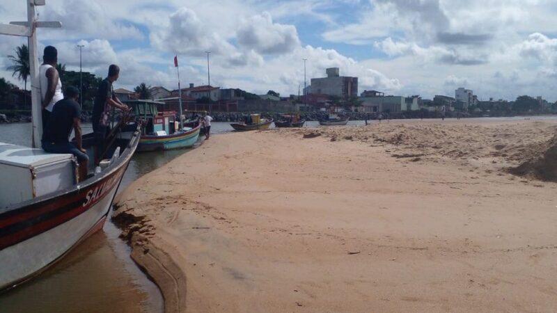 Pescadores de Nova Almeida pedem com urgência píer no rio Reis Magos, informa vereador Antônio Carlos C&A