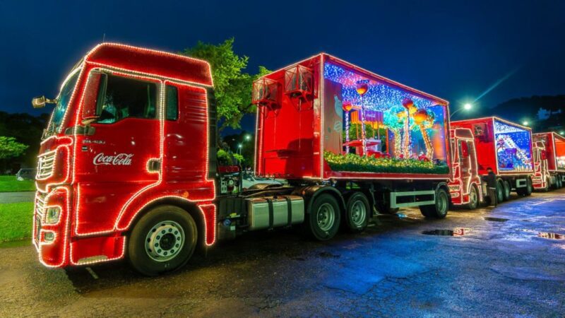 Caravana de Natal da Coca-Cola chega à Serra com Papai Noel e atrações gratuitas