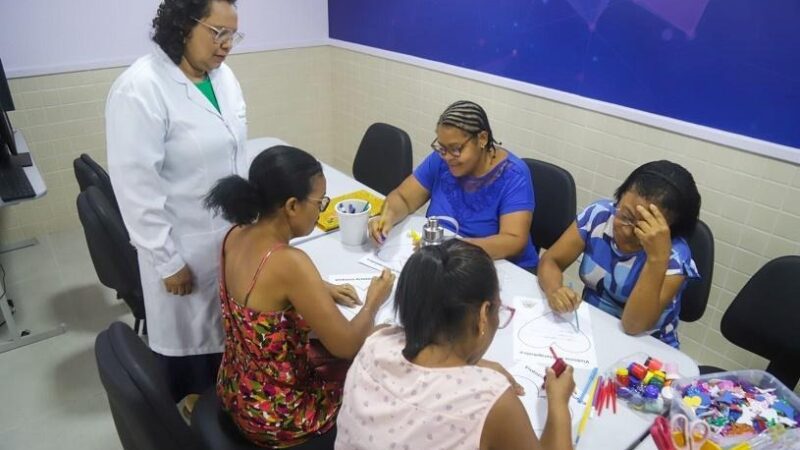 A Casa da Rosa oferece vivência em arteterapia para explorar o autoconhecimento