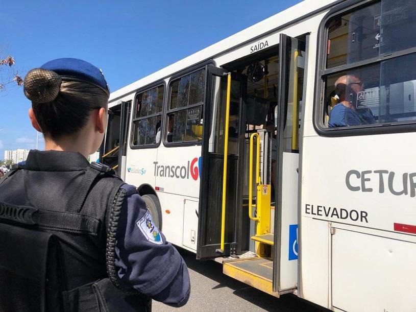 Operação Integrada reforça segurança com abordagens em ônibus