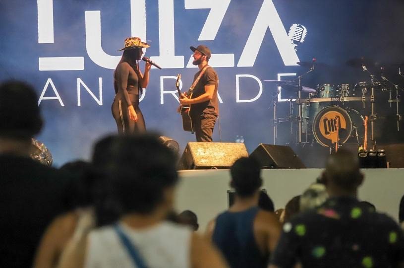 Swingueiro, sertanejo, samba, rock e reggae agitam as praias neste fim de semana