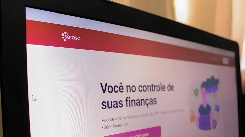 Serasa oferece R$ 100 de auxílio para ajudar na quitação de dívidas